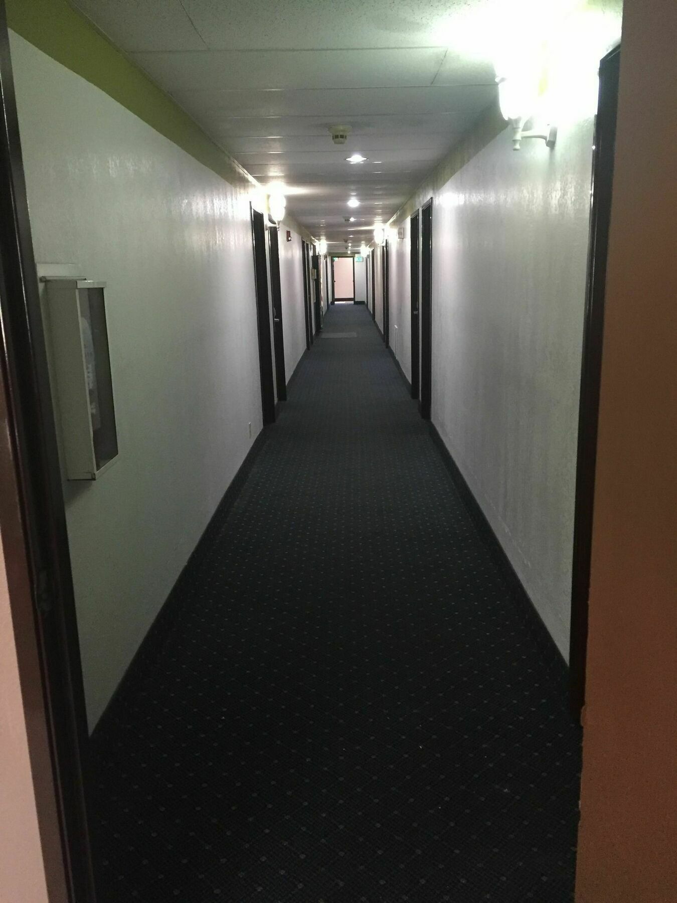 Super 8 By Wyndham מריוויל מראה חיצוני תמונה